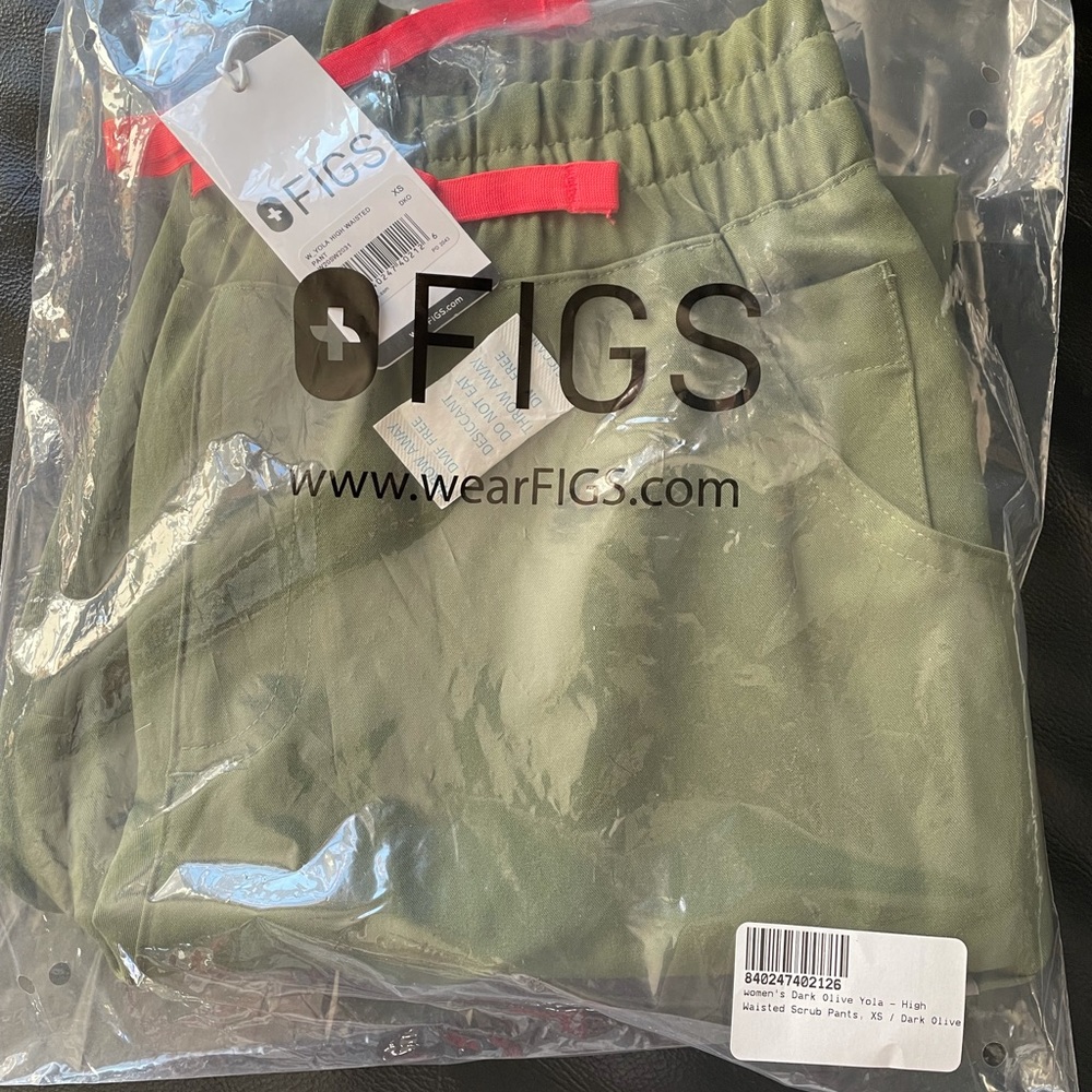Figs Dk. Olive XS scrub pants